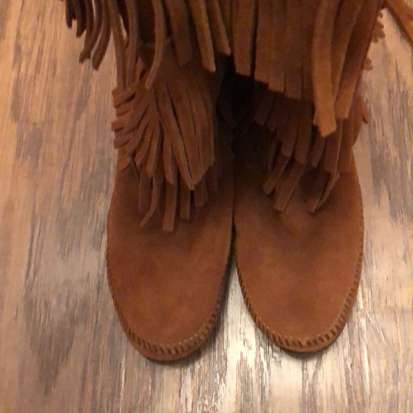 Minnetonka Fringe Brown Boots - Picture 3 of 6